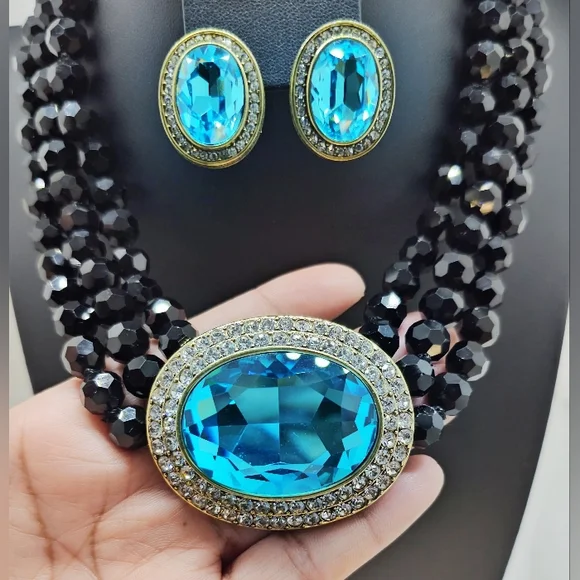 Heidi Daus Necklace And earrings Set - Picture 4 of 9